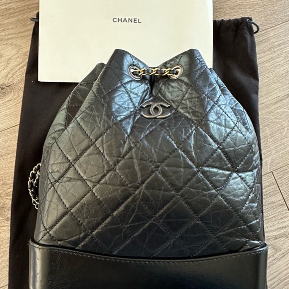 CHANEL Black Quilted Drawstring Bag - Picture 3 of 13